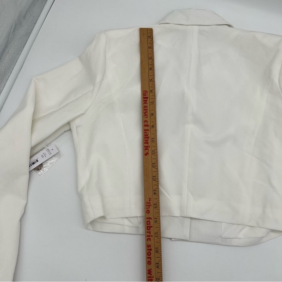 AQUA White Cropped Blazer – Size S – New with Tags – $118 Retail - Picture 9 of 11